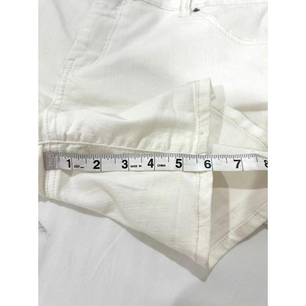 Jessica Simpson White Soft Stretch 6” Inseam Forever Denim Shorts Size 18W - Picture 8 of 8
